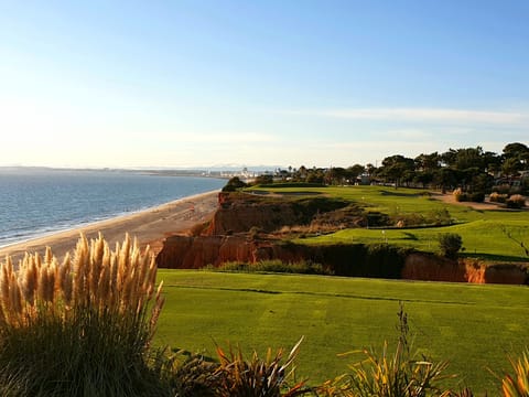 Beach nearby, sun loungers, beach towels