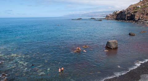 Beach nearby, sun loungers