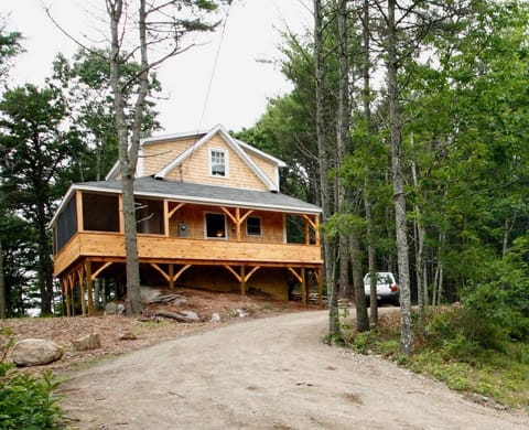 Sebago Cottage (from the driveway)
