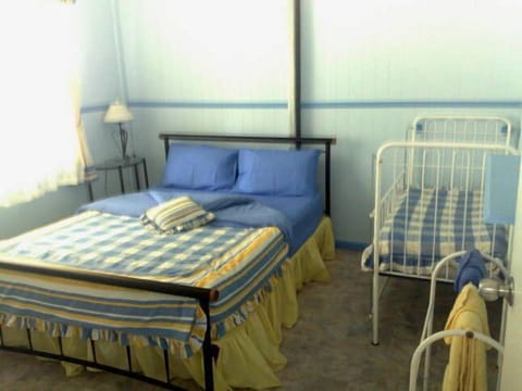 3 bedrooms, bed sheets, wheelchair access