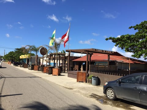 Restaurants along Jobos Beach