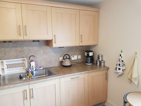 Fully Fitted Kitchen