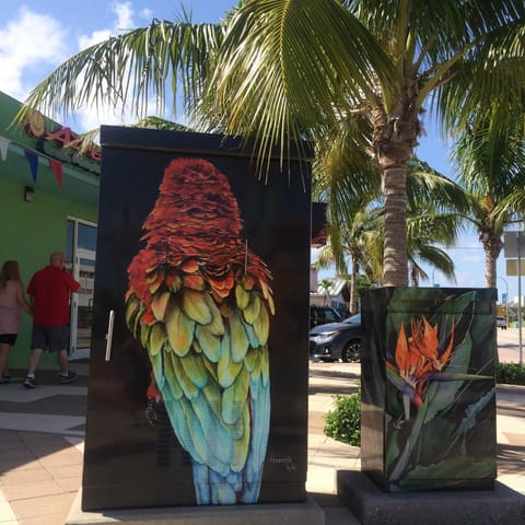 Acknowledge the artistic pride that Ft. Lauderdale expresses throughout the city