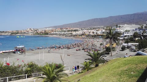 Beach nearby, beach towels