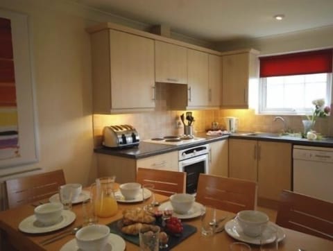 Well equipped kitchen with Dining Area