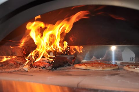 Oven fire for special Pizza