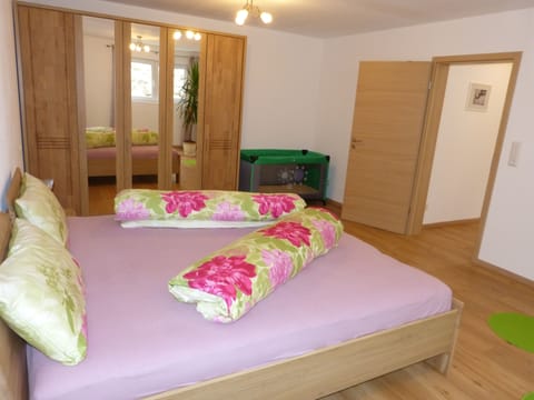 2 bedrooms, in-room safe, cribs/infant beds, free WiFi