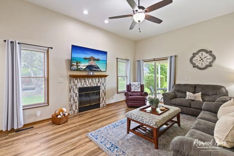 You will enjoy this Large spacious living room with 55" Smart TV