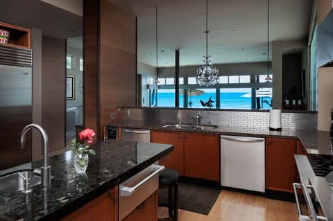 Ocean view Chefs Kitchen. 36" Sub Zero Refrig/Freezer. Two Miele dishwashers.