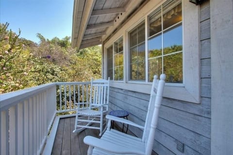 Balcony off of Sunroom High up in the Trees