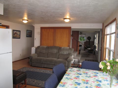 Open kitchen with sitting area
