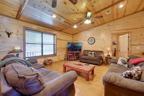 Broken Bow Vacation Rental | 3BR | 3BA | Step-Free Access | 2,000 Sq Ft