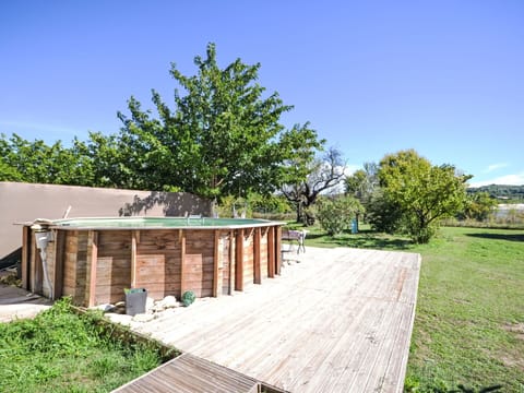 Sky, Plant, Property, Botany, Wood, Natural Landscape, Shade, Land Lot, Cottage, Building