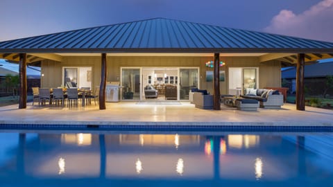 Welcome to Sparkling Waters at Ainamalu in the Waikaloa Resort