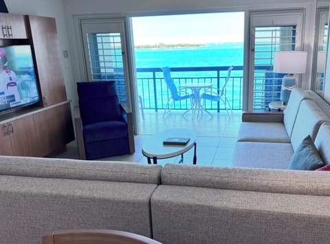 SEAPORT PANORAMA in Old Town, Key West, FL (Beach-Pool-King-BBQ-Kitchen Views)