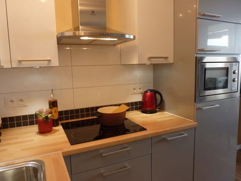 Subtitle harmony: white/soft grey/design/modern