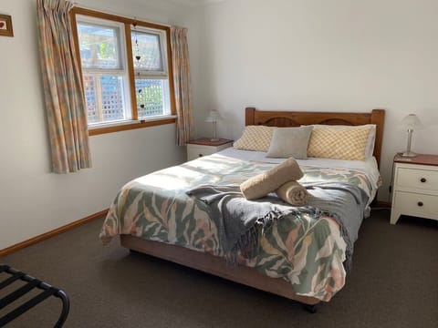 3 bedrooms, iron/ironing board, travel crib, bed sheets