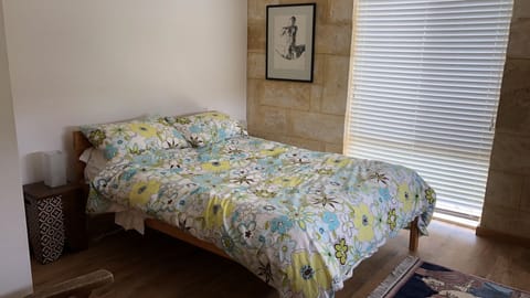 4 bedrooms, iron/ironing board, bed sheets