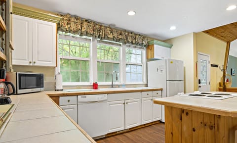 Additional view of the kitchen