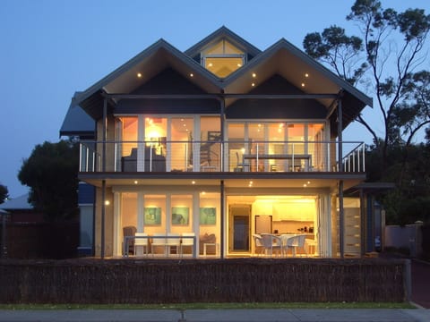 Seagull - upper residence at Bluehaven Beach Retreat