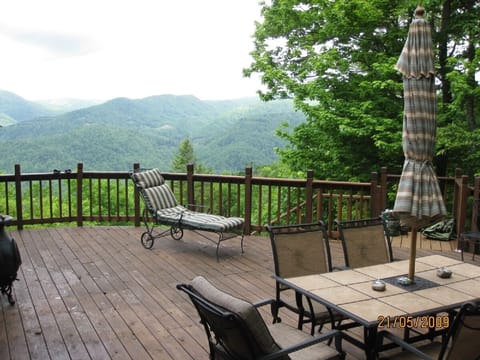 Awesome Deck! Awesome Views!