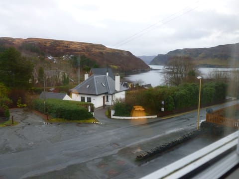 Sidhean Dubha Holiday Home Central Portree House in Portree