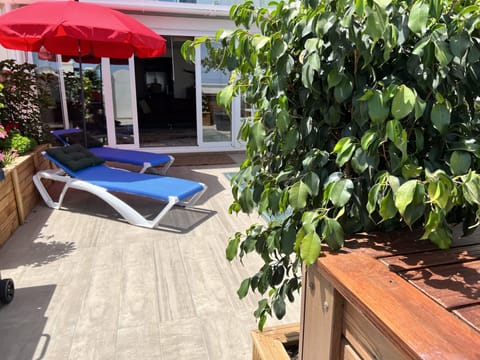 The floor level patio.