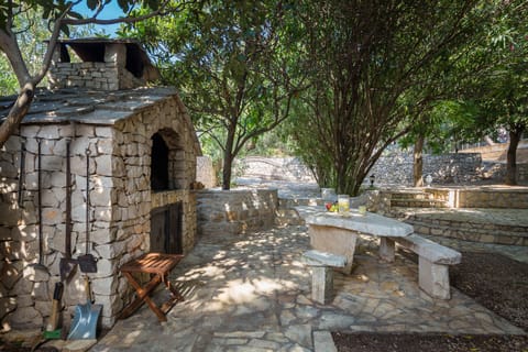 Traditional stone "Peka" handcrafted by my Brac trained stone mason