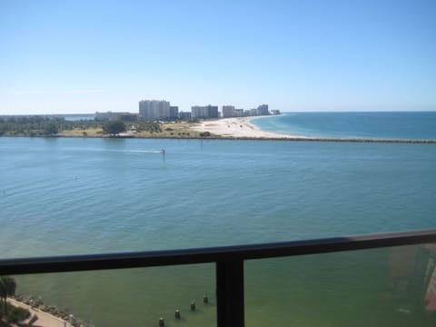 Beach nearby, sun loungers, beach towels