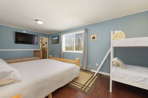 11 bedrooms, in-room safe, desk, iron/ironing board