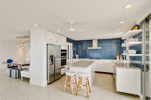 This kitchen comes with all you need to enjoy your stay