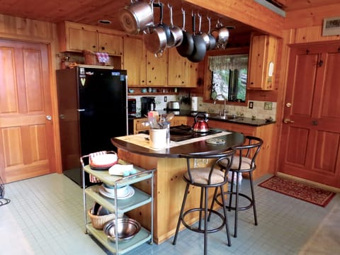 Fully equipped kitchen.