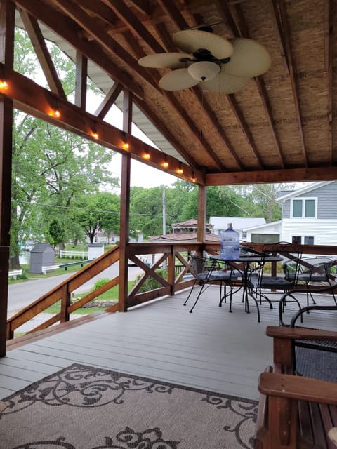 12x30 deck extends living space outdoors