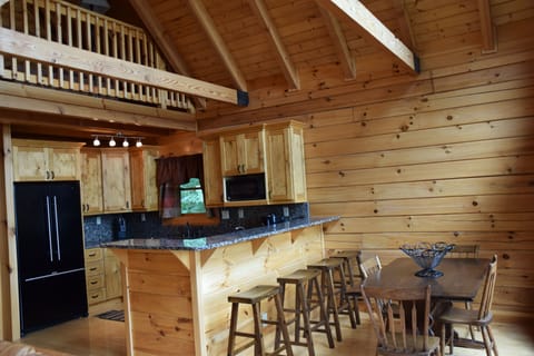 Kitchen / Dining area