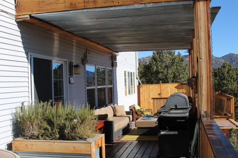 Outdoor living space at the entrance to BucaVista