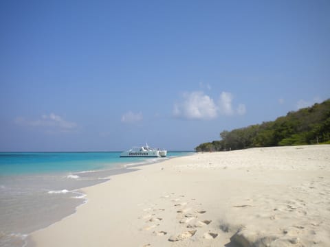 Beach nearby, sun loungers, beach towels