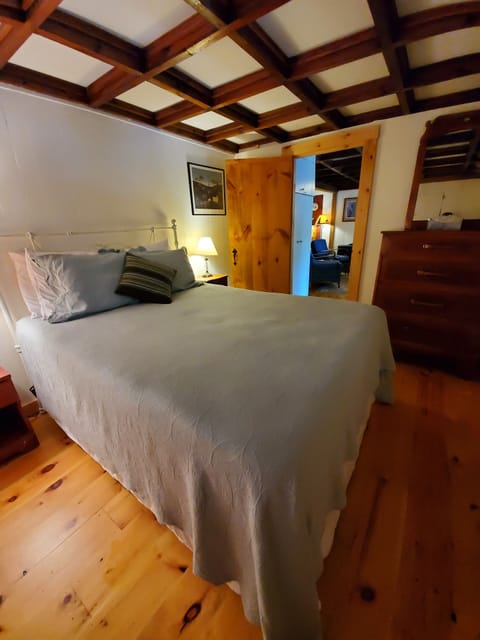 1 bedroom, iron/ironing board, free WiFi