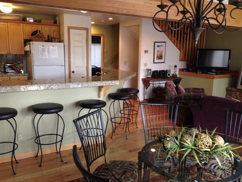 Dining table for 6 and kitchen bar top for 5