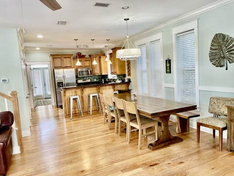 OPEN PLAN FIRST FLOOR.