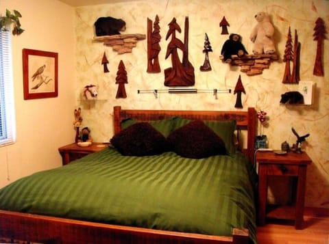 Pillowtop beds, iron/ironing board, travel crib, WiFi