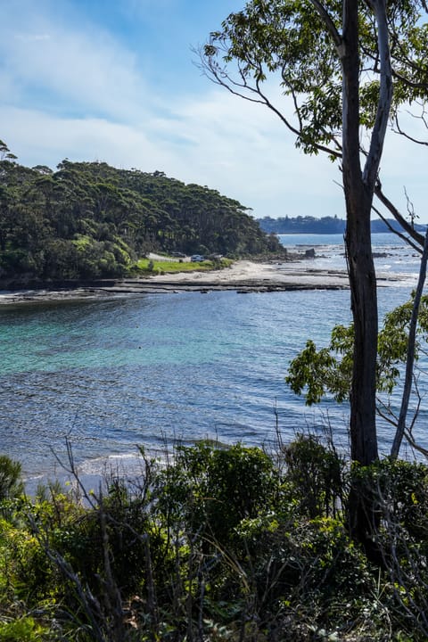 Beach nearby, sun loungers, beach towels