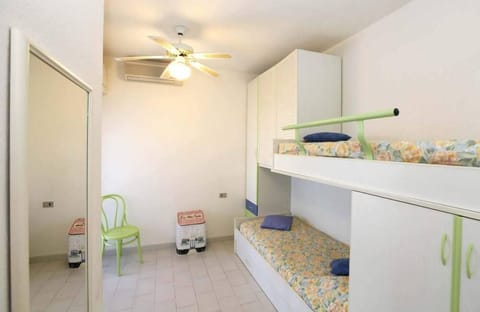 3 bedrooms, in-room safe, iron/ironing board, travel crib