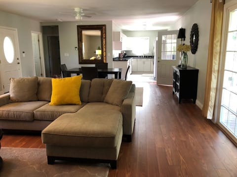 comfortable living room, good for napping!