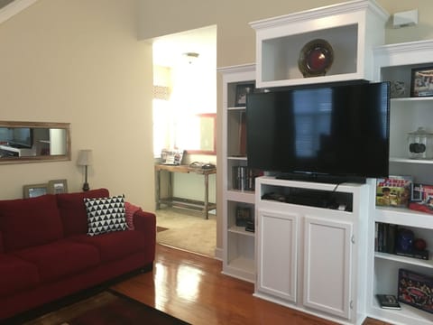 Living area | TV, DVD player, books