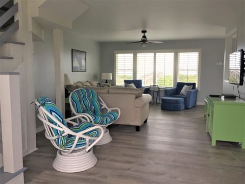 The West Side family room with an ocean view!