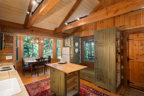 Kitchen and dinning area. 
