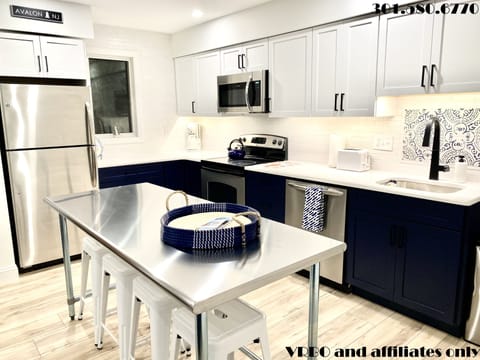Kitchen with amenities
