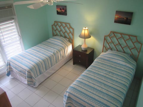 2 bedrooms, in-room safe, iron/ironing board, free WiFi