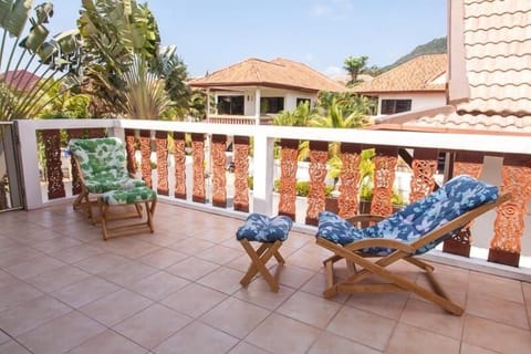 Rom Yen Guest House -patio