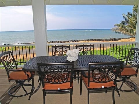 The gorgeous ocean view from the upper lanai